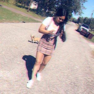 Meet your Posher, Ines